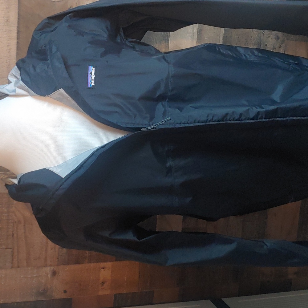 Patagonia Mens jacket New Large